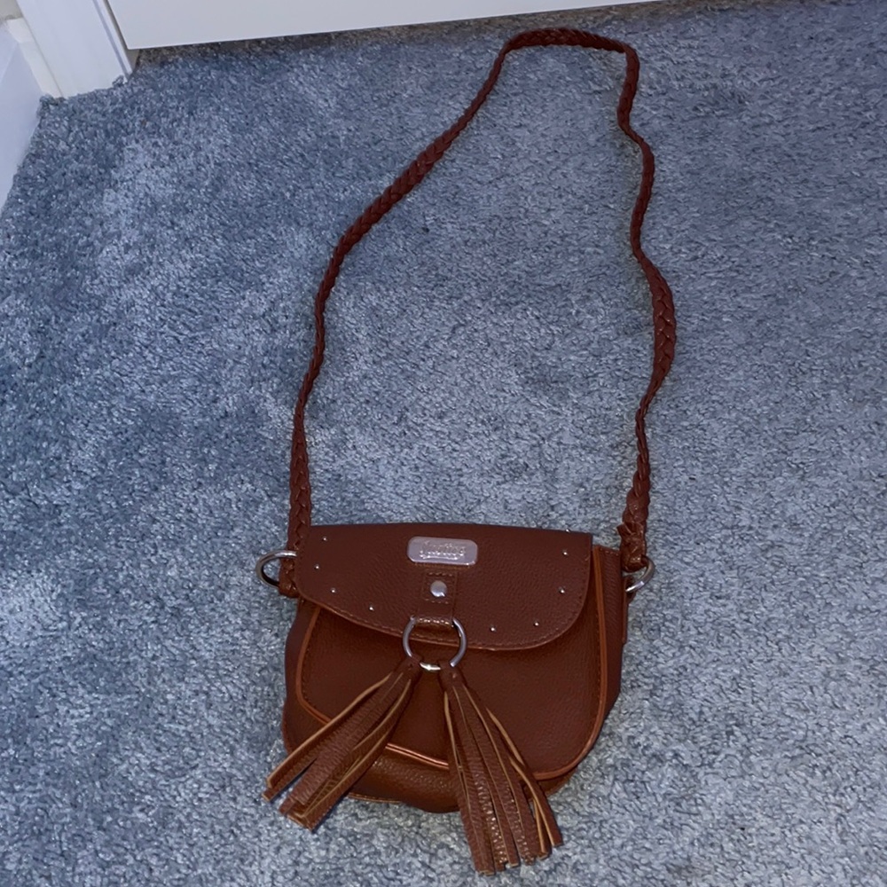 Selling purse that’s brown and gold  and cute